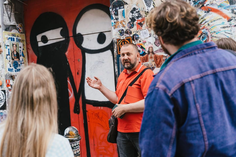 London: East End Instagrammable Street Art & Graffiti Tour - Paul Bommer’s Huguenot plaque: a quick pause that adds meaning