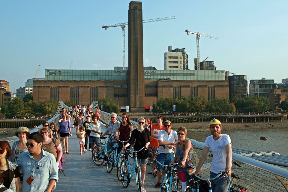 London: East London Town 3.5-Hour Bike Tour - Tower Bridge and the Tower of London: Fortress energy in real scale