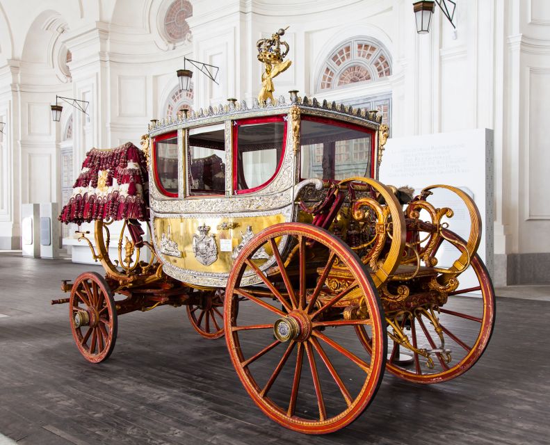 London Family-Friendly Walking Tour with Fun Activities - Should you book this private family London walking tour?
