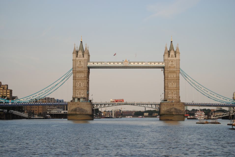 London: Famous Landmarks of the City by Car - Price: what $607 for up to 4 people really buys