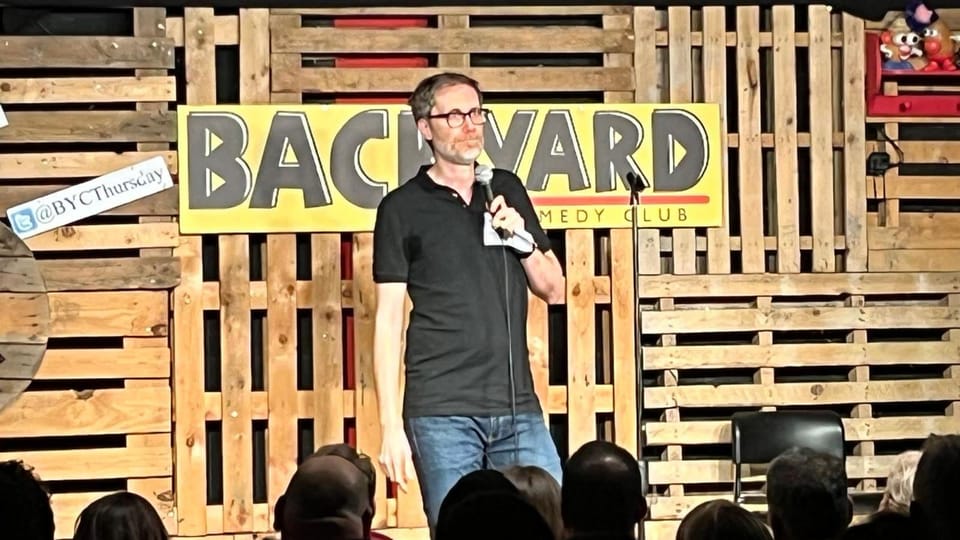 London: Friday Night at The Backyard Comedy Club - Friday timing: when to arrive, when you get your wristband, and when it hits