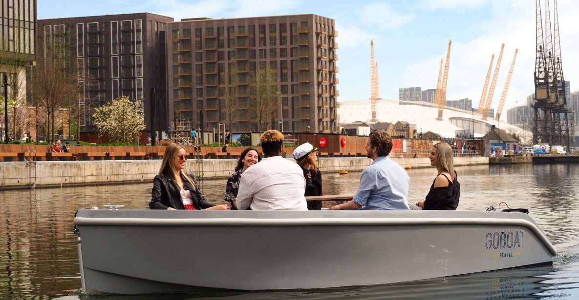 London: GoBoat Rental in Canary Wharf with London Docklands - Your Route Around Bellmouth Passage and the Docklands