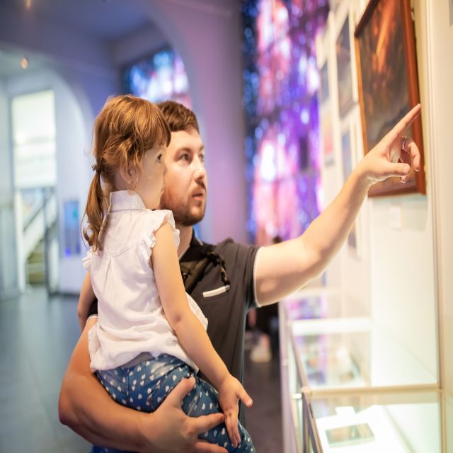London: Greenwich Highlights Private Tour and Thames Cruise - Greenwich Means Time, But It Also Means Stories