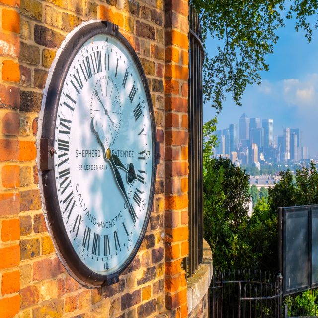 London: Greenwich Highlights Private Tour and Thames Cruise - Greenwich Park Views and the Meridian Moment