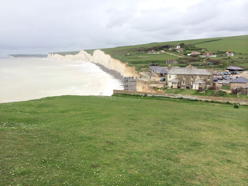 London: Guided Day Trip to Brighton and Seven Sisters - Fish and chips by the sea: the lunch break that sets the pace
