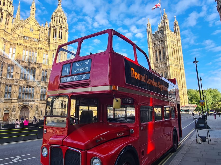London: Guided Sightseeing Tour on a Vintage Open-Top Bus - Piccadilly Circus: Finishing With Maximum London Energy