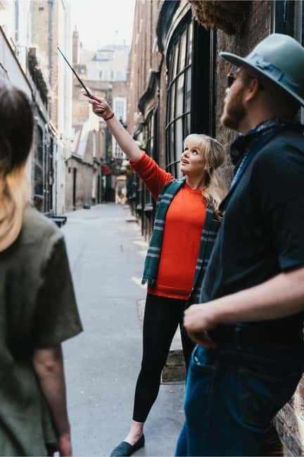 London: Harry Potter Walking Tour (& Bottle of Butterbeer) - Godwin’s Court and Cecil Court: the Diagon Alley feeling gets real