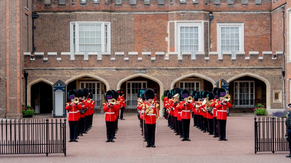 London: Hop-On Hop-Off Pass with Thames River Cruise 24 Hrs - Getting Started: Digital Tickets and Two Easy Bus Jump-Off Spots