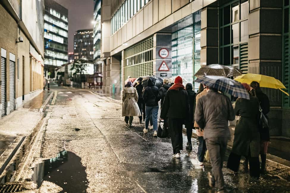 London: Jack the Ripper Tour - Brick Lane and the Whitechapel rhythm: markets, alleys, and daily life
