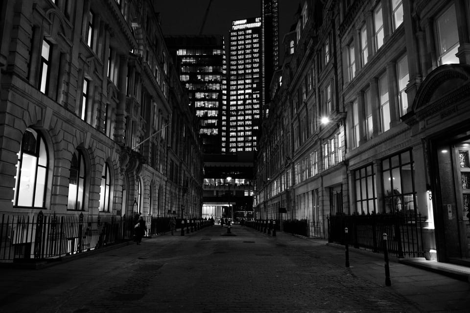 London: Jack the Ripper Tour and Underground Prison in Spanish - Who this London Ripper-and-prison tour suits best