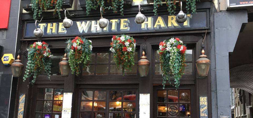 London: Jack the Ripper Walking Tour with an App - Spitalfields Market, Ten Bells, and the walk’s shift toward crowds