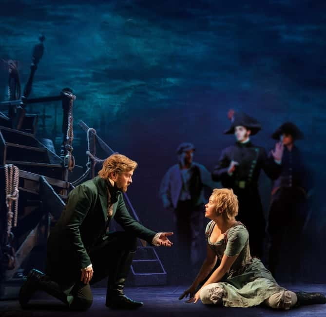 London: Les Misérables and 3-Course Meal & Sparkling Wine - Should you book this Les Misérables and dinner package?