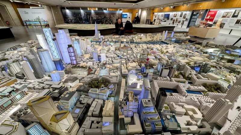 London: Modern Architecture & Building Guided Walking Tour - Ending at NLA: Free Models, Extra Time, and Future Skyline Clues