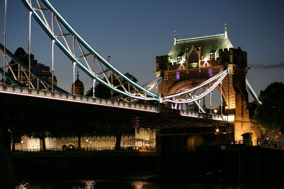 London: Murder Mystery Cruise With 3-Course Dinner - The Thames Route: London Icons in One 3-Hour Loop