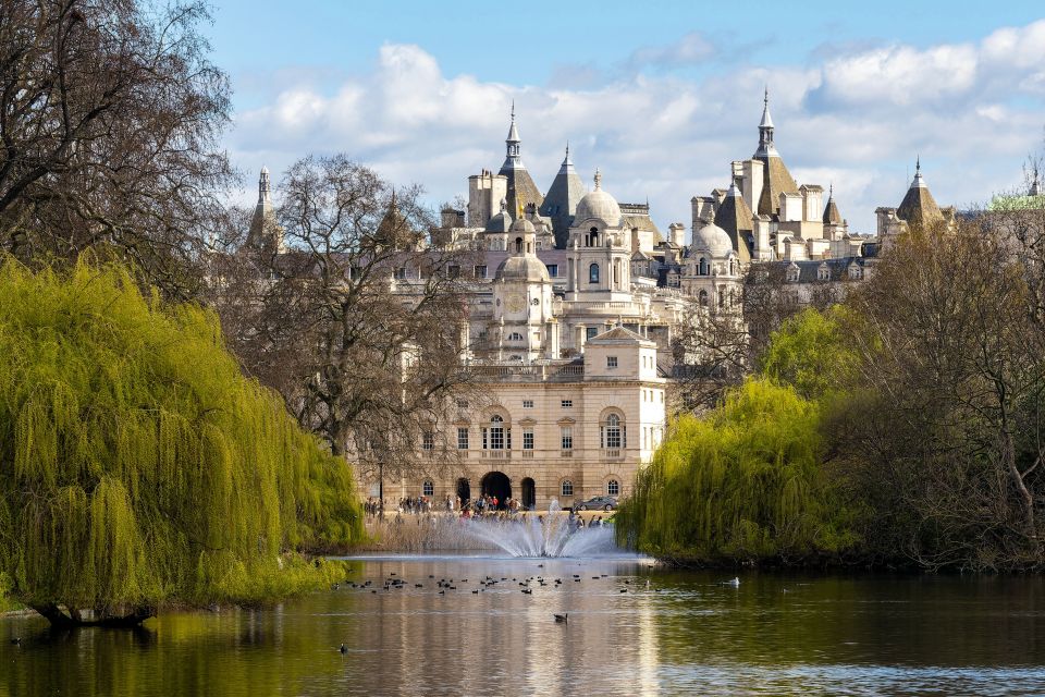 London Must-See 3 Hours Walking Tour - Horse Guards Parade at Whitehall and Trafalgar Square to close strong