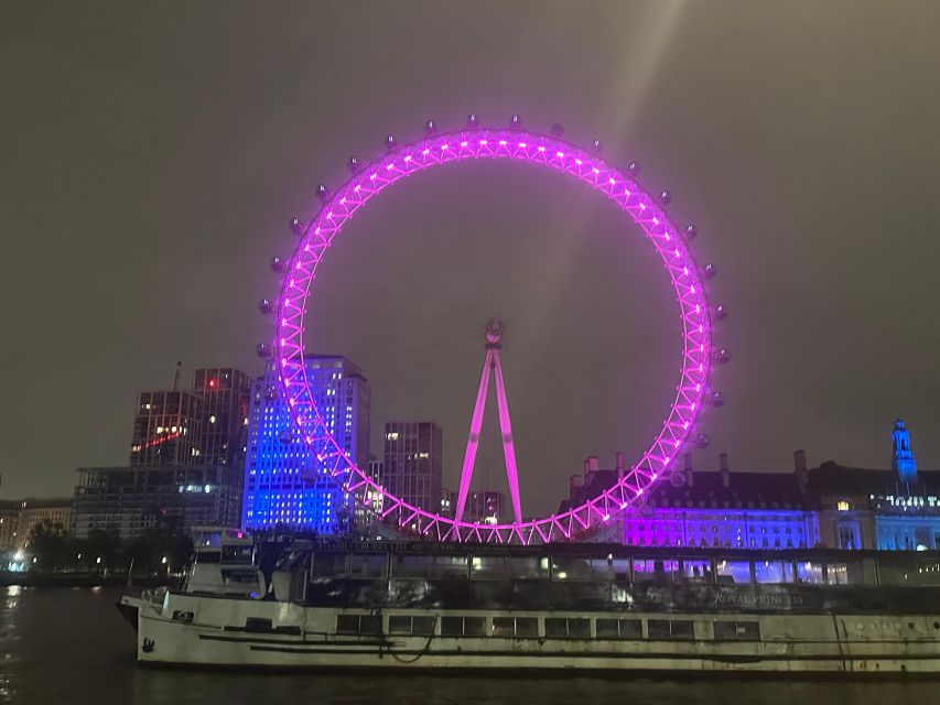 London: Private Black Cab Night Tour with Hotel Pick Up - The Thames, London Eye, St Paul’s, and the Tower of London: seeing beyond the street names
