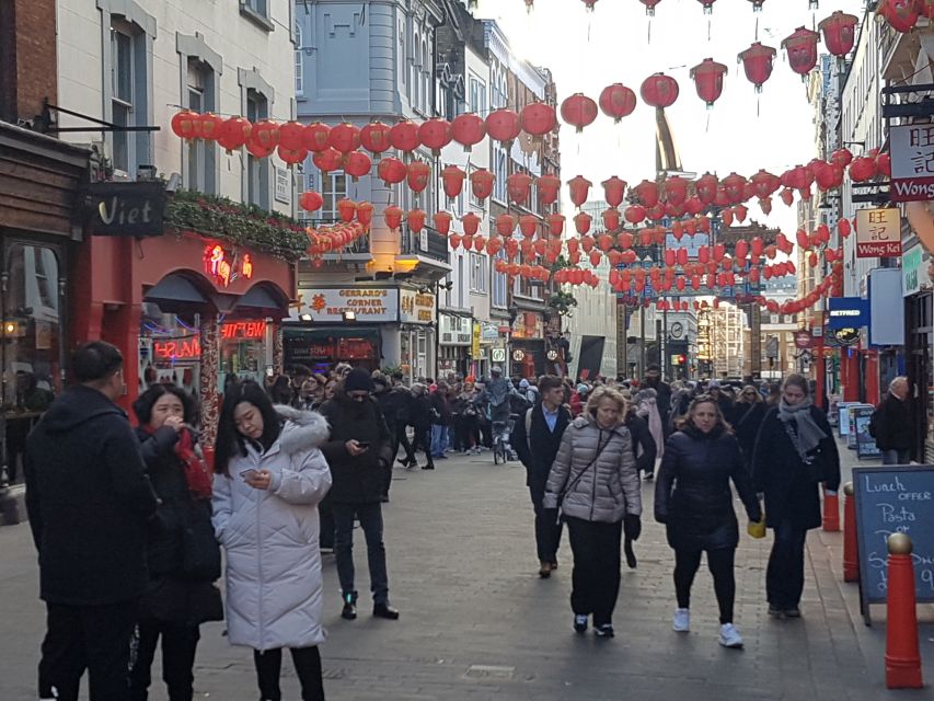 London: Private City Tour - Trafalgar Square and Piccadilly Circus: quick hits with strong atmosphere