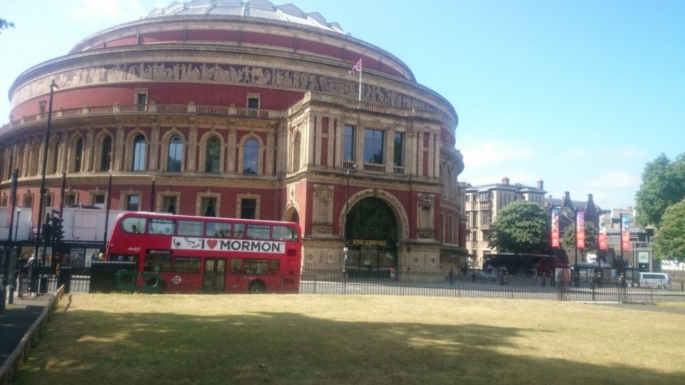 London: Private City Tour - Buckingham Palace and the royal streetscape