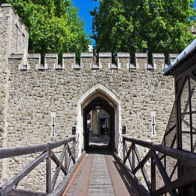 London: Private Guided Tour of Top Highlights by Car - Who should book this private London highlights by car?
