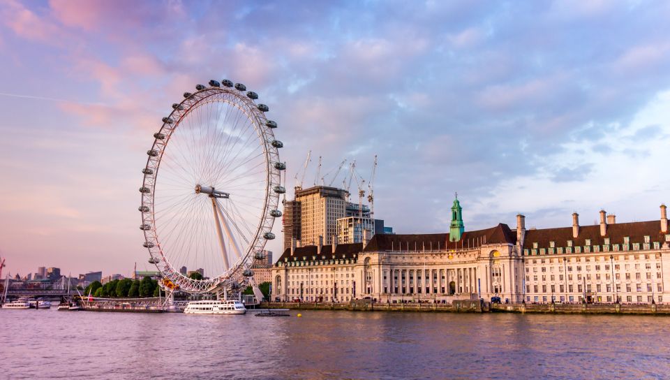 London: Private Walking Tour in Spanish - National Gallery + Leicester Square: art, then energy