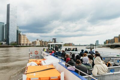 London: River Thames Hop-On Hop-Off Sightseeing Cruise - Boats, comfort, and how to get the best views