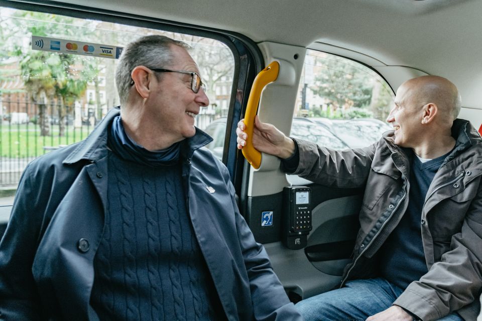 London: Rock and Roll Taxi Tour - Abbey Road crossing: the pose stop and why the guide makes it better