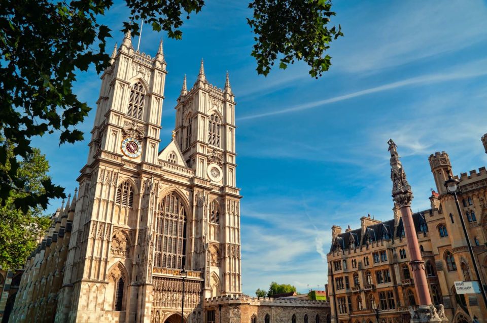 London: Royal Tour with Afternoon Tea at the Rubens - Who should book this Royal Tour with Afternoon Tea?