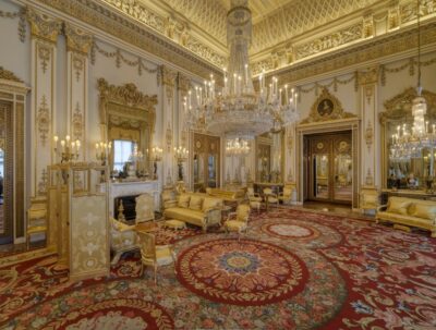 London: Royal Walking Tour and Buckingham Palace Audio Tour - Meeting at St James Square (and what to do if it’s closed)