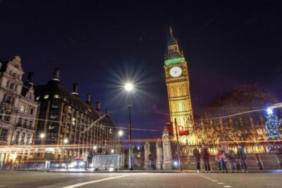 London : Shoreditch Street Art Walking Tour - Old Spitalfields Market: the creative kickoff you’ll remember later