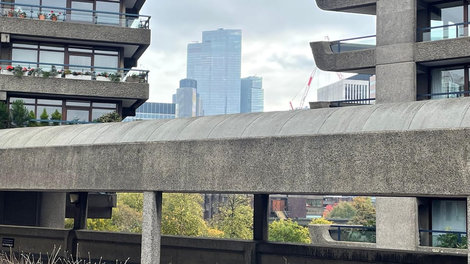 London: Slow Horses TV Series Guided Tour - Susannah’s Style: Pace, Photos, and Fan-Level Detail