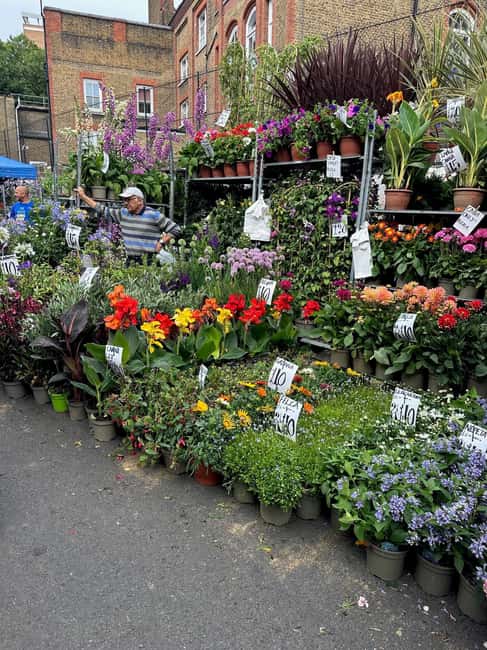 London: Sunday Markets Guided Walking Tour - Old Spitalfields Market: vintage hunts and craft browsing