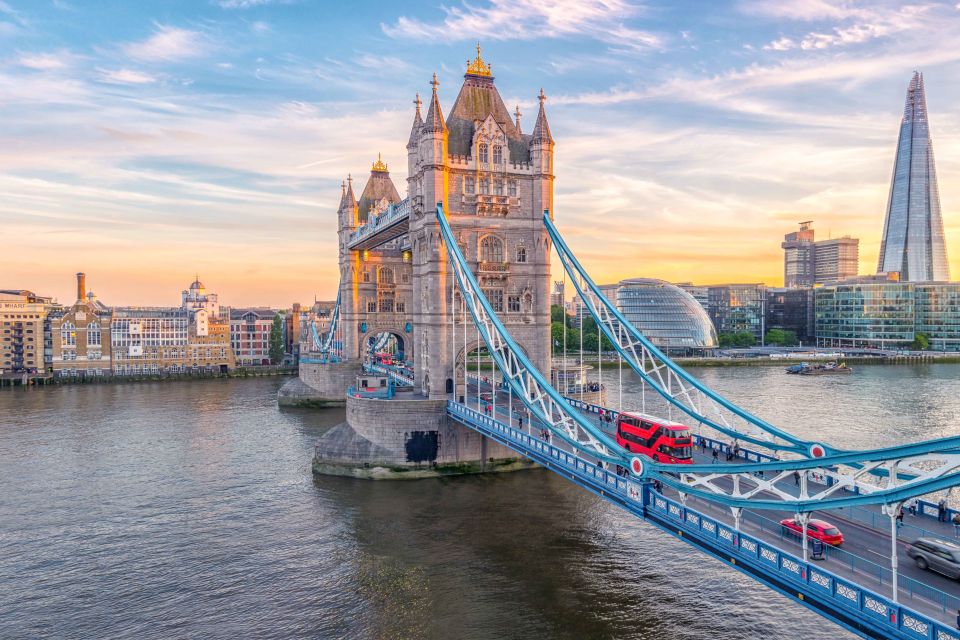 London: Top 30 Sights Walking Tour & St Pauls Cathedral - A London highlight route built for first-timers and returners