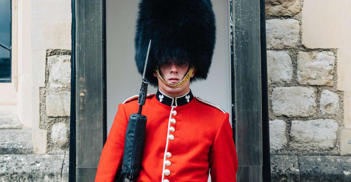 London: Tour with Private Guide - Tower of London to The Shard: how the skyline tells time