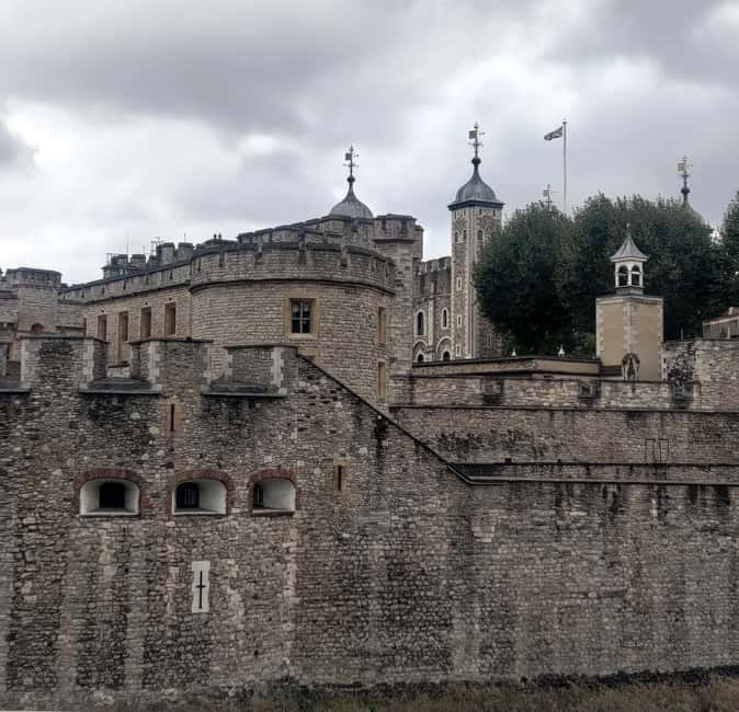 London: Tower of London and Tower Bridge Private Tour - Tower Bridge Glass Walkway and Engine Rooms First