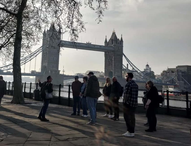 London: Tower of London and Tower Bridge Private Tour - What to Bring, Rules to Know, and Comfort Tips