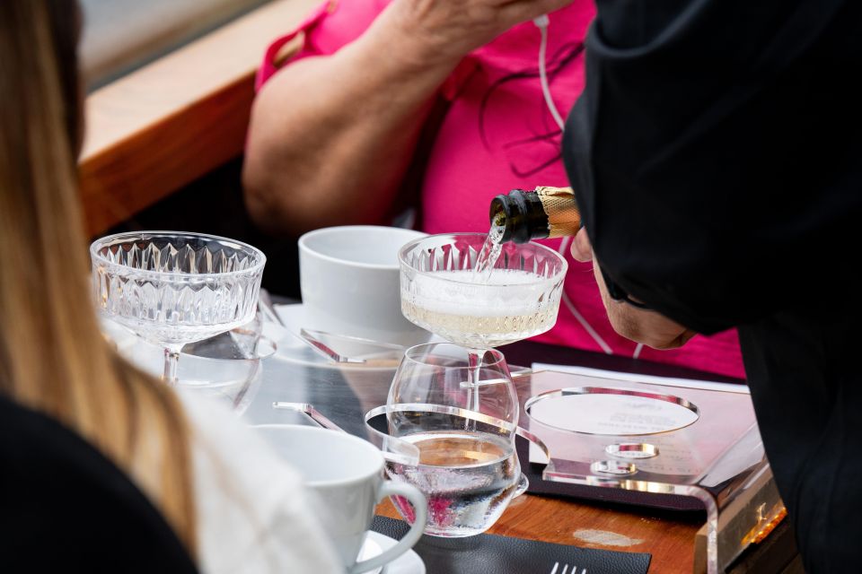 London: Traditional Afternoon Tea Tour in a Luxury Coach - Westminster Abbey and the Houses of Parliament: Passing the Power Core