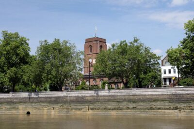 London: Westminster to Kew River Thames Cruise - The Thames route: Parliament, palaces, power, and bridges