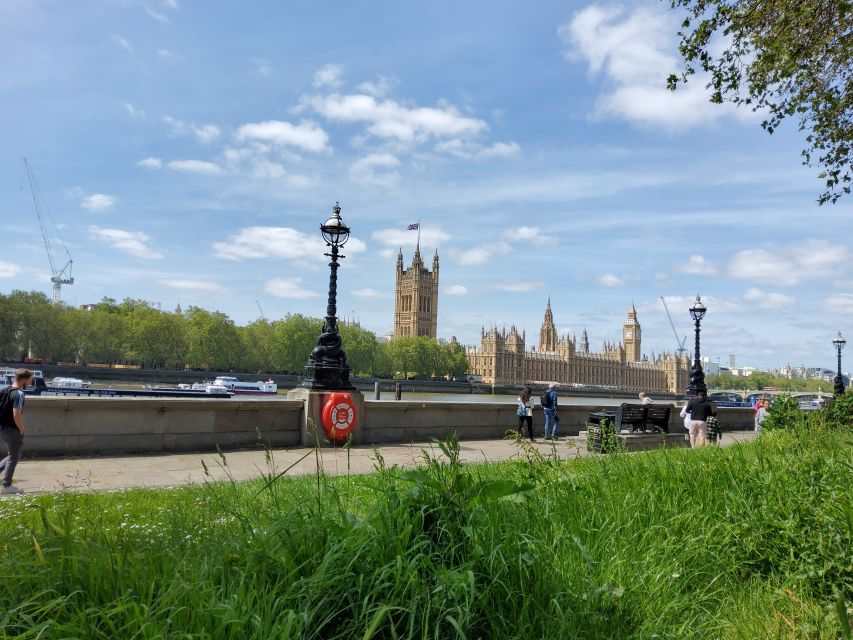 Luxury Private Tour in London with Lunch - Key Points Worth Noting