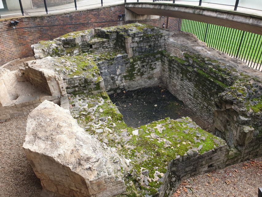 Roman Ruins to Blitz Bombings: London's Fiery History - Ye Olde Cheshire Cheese finish: a proper end to a sharp route
