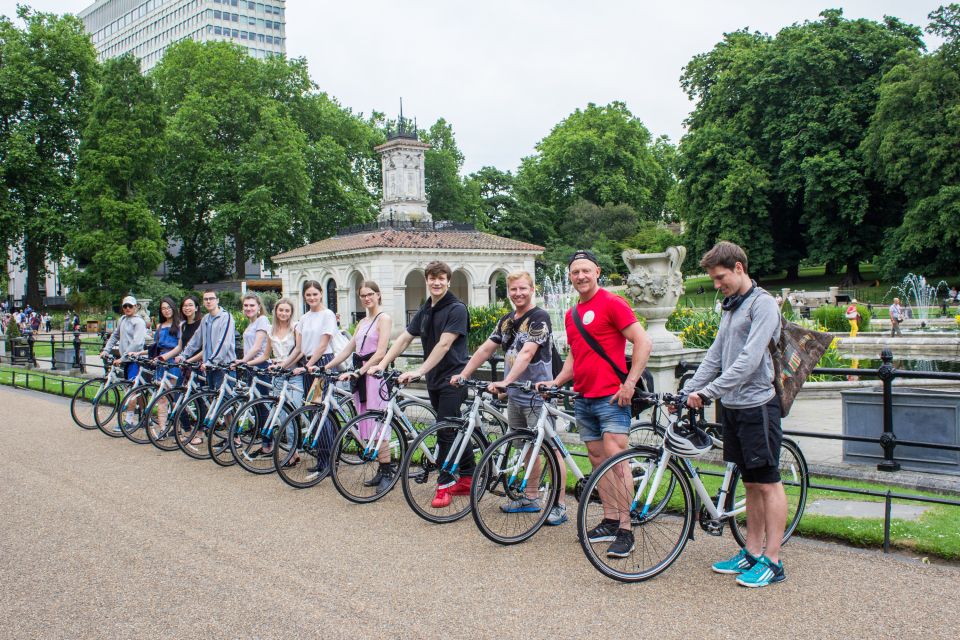 The London "Big Six" and a Pub. 5.5 hour tour - Following the Thames to Tower Bridge and the Tower of London