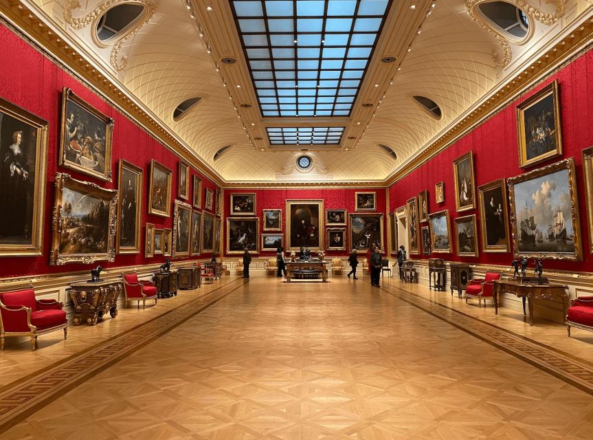 The Wallace Collection London: Private Guided Tour - 3 hour - Antique Arms and Armour: a highlight you should plan for